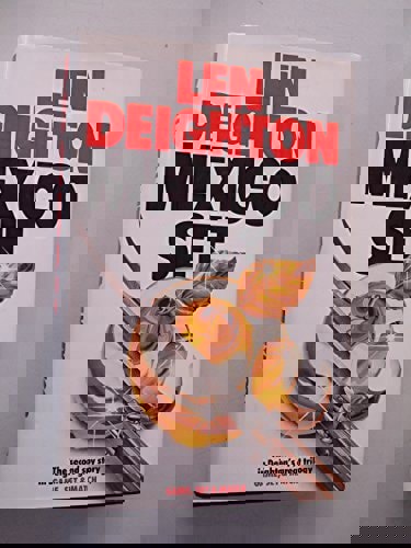 Mexico Set by Len Deighton